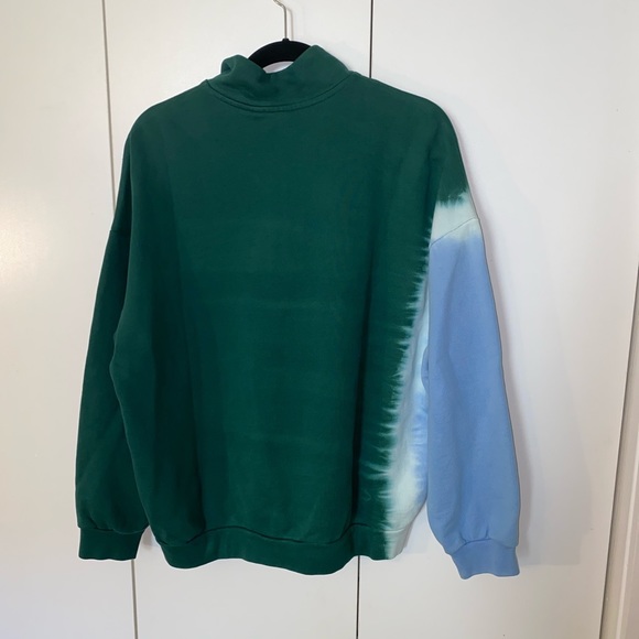 Levi’s Tie-dye Half zip sweatshirt, size M - Picture 2 of 3